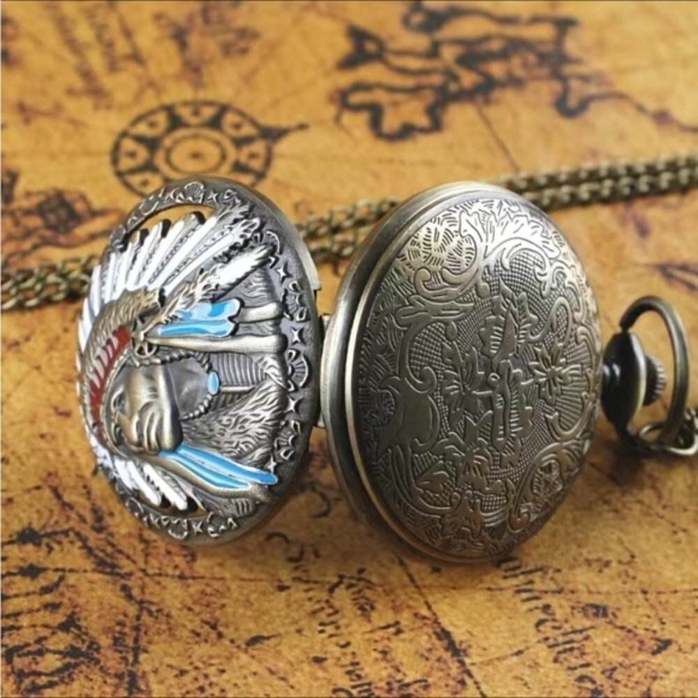 Pocket Watch Native American Traditional Headdress Hinged Flip Open Chain Pouch - Picture 4 of 11